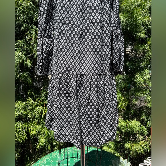 Joie dress, size X small, color black with white flower pattern - Picture 10 of 12